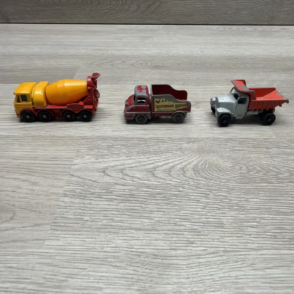 LESNEY MATCHBOX No.16 SCAMMELL SNOW PLOUGH NO13 WRECK TRUCK, NO21 CONCRETE TRUCK